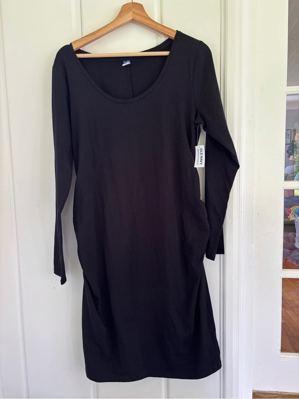Old Navy Black Long Sleeve Scoop Neck Dress
